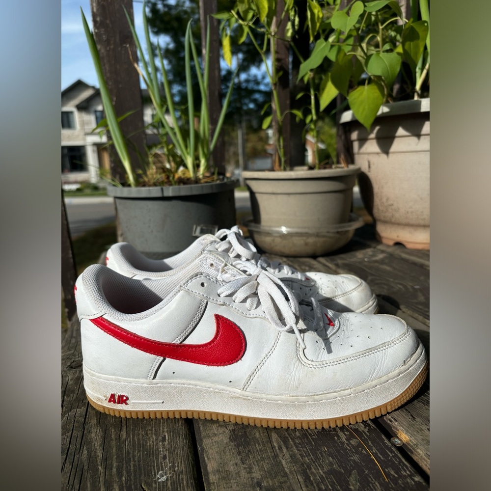 White/University Red Nike Air Force 1 Low Retro